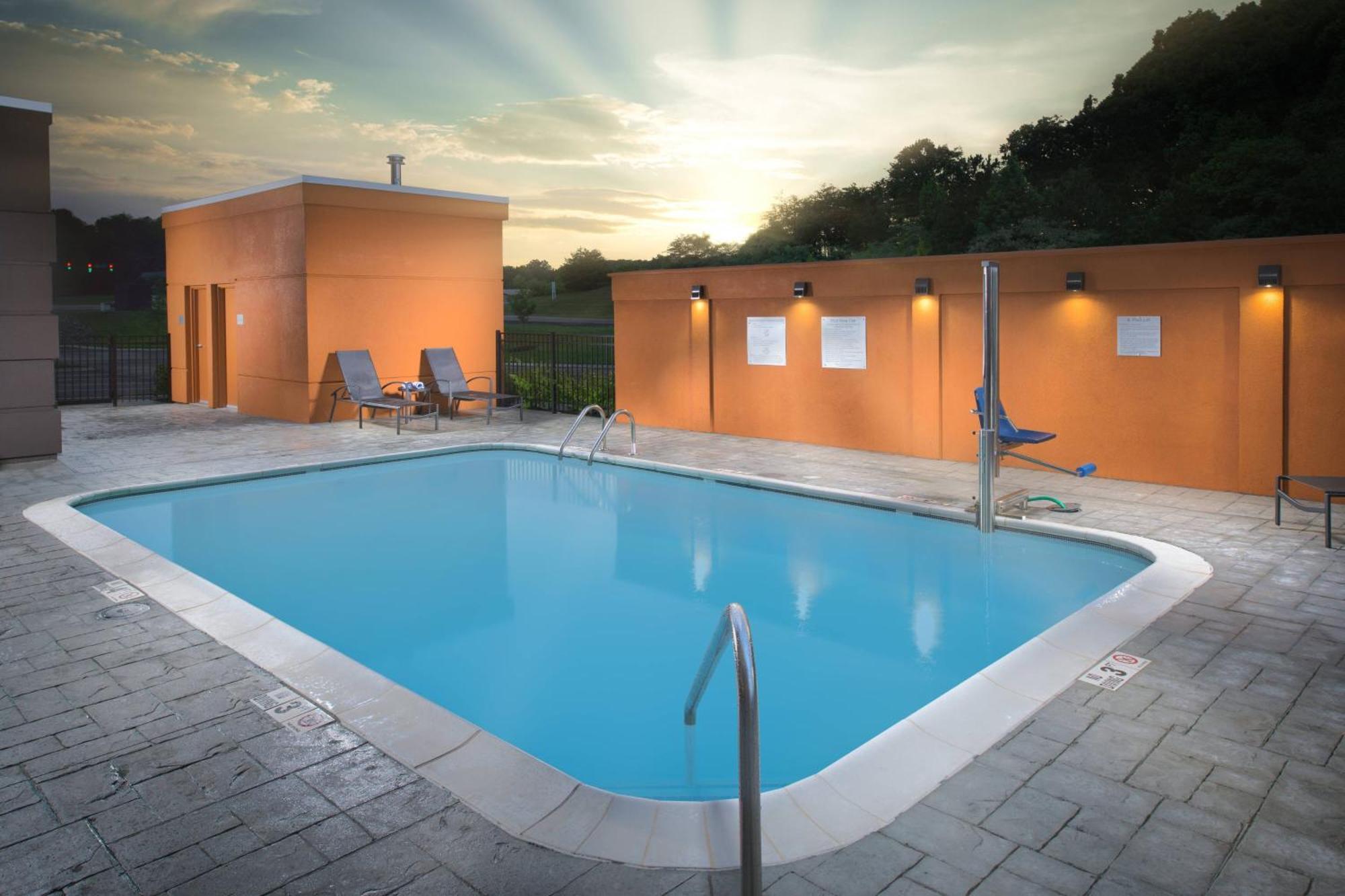 Fairfield Inn & Suites By Marriott Athens Exterior photo